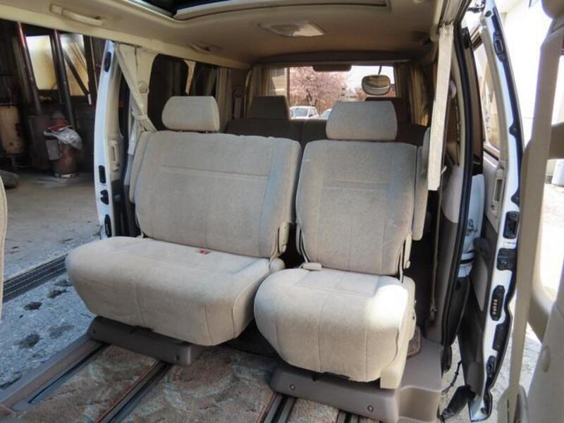 GRAND HIACE