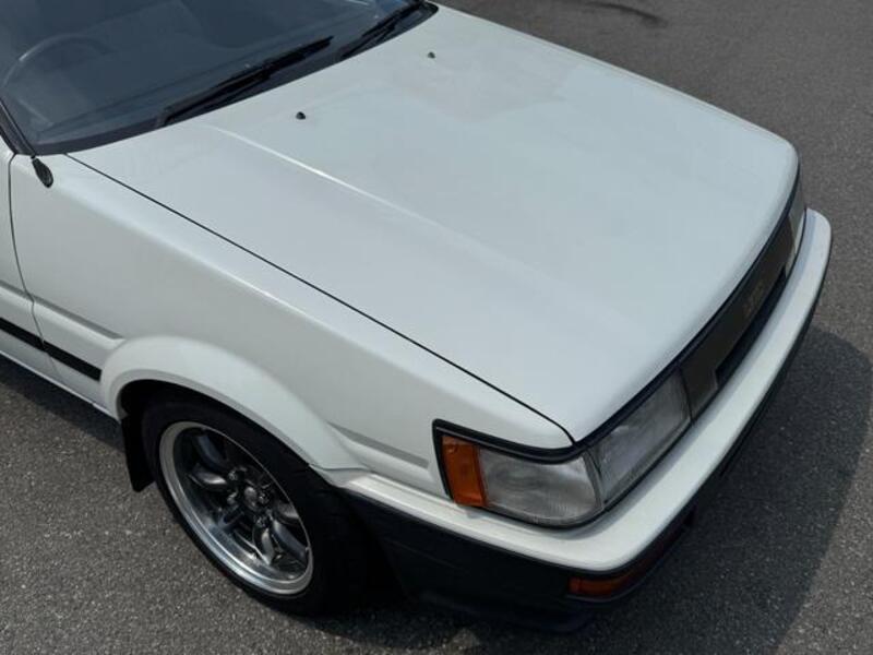 COROLLA LEVIN