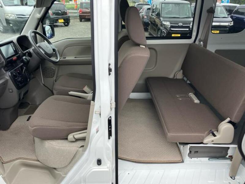 MINICAB VAN