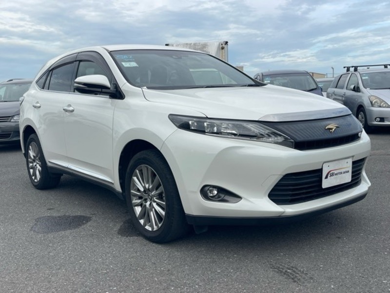 TOYOTA HARRIER