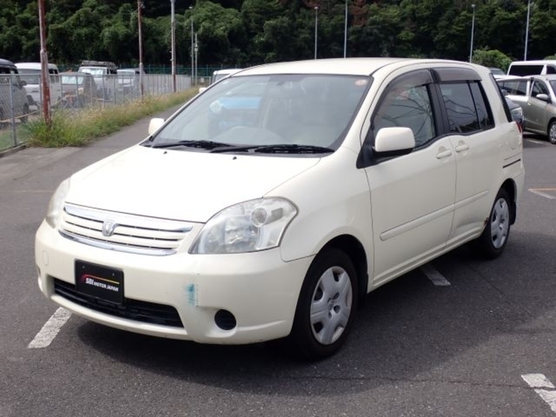 TOYOTA RAUM