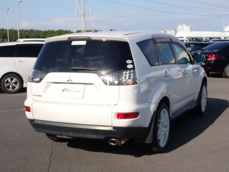 OUTLANDER