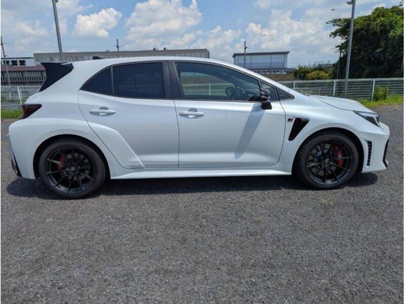 GR COROLLA