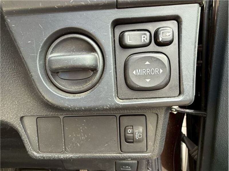 COROLLA AXIO