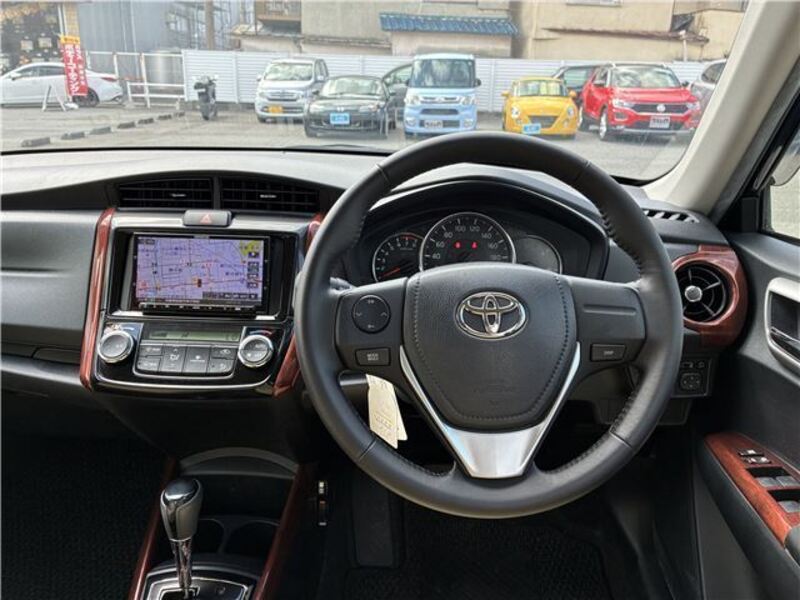 COROLLA AXIO