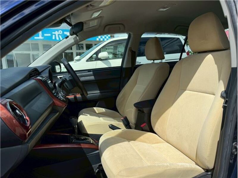 COROLLA AXIO
