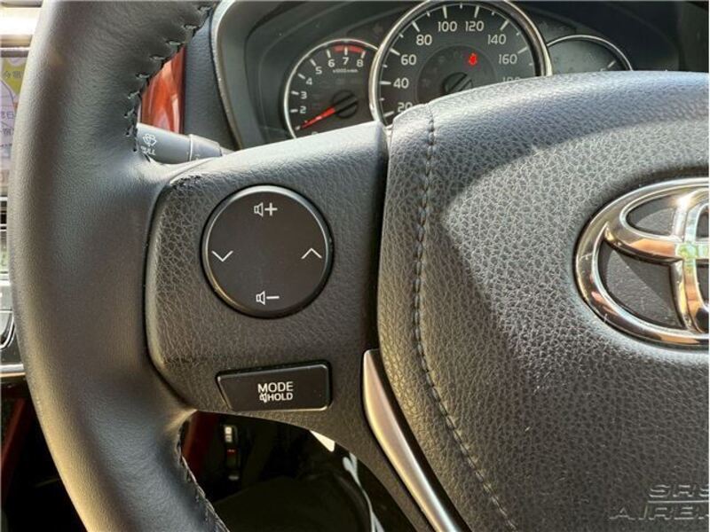 COROLLA AXIO