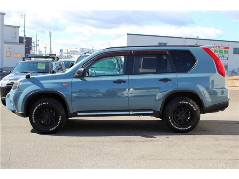 X-TRAIL