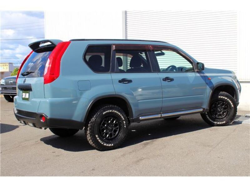 X-TRAIL