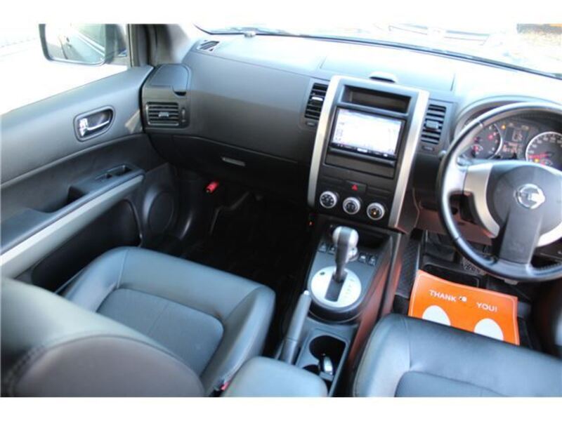 X-TRAIL