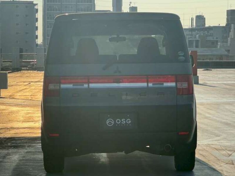 DELICA D5