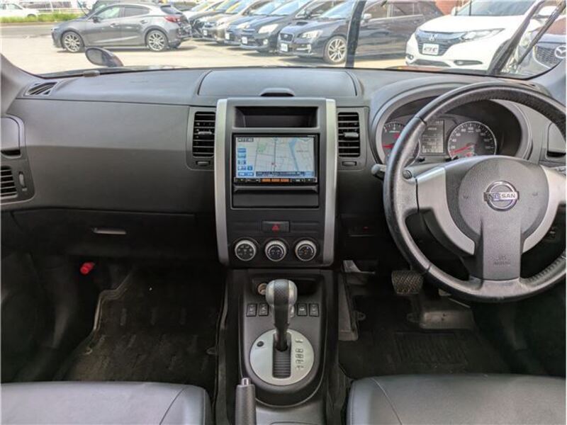 X-TRAIL