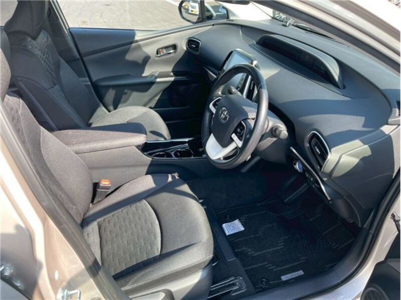 PRIUS PHV