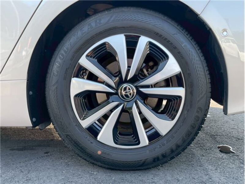 PRIUS PHV