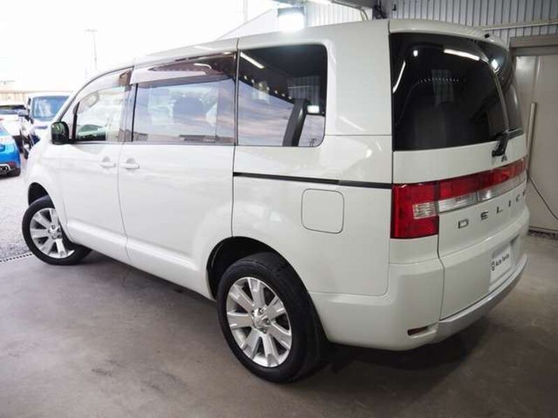 DELICA D5