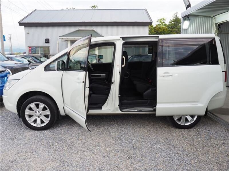 DELICA D5