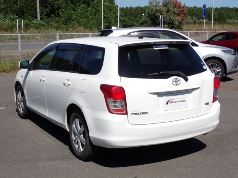 COROLLA FIELDER