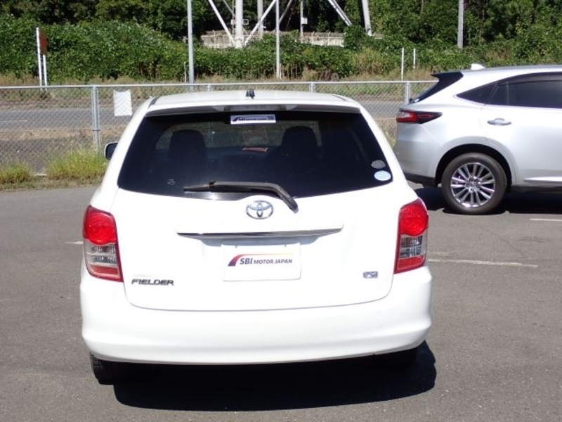 COROLLA FIELDER