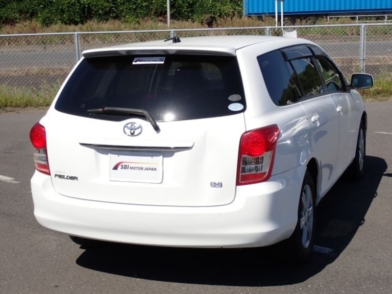COROLLA FIELDER
