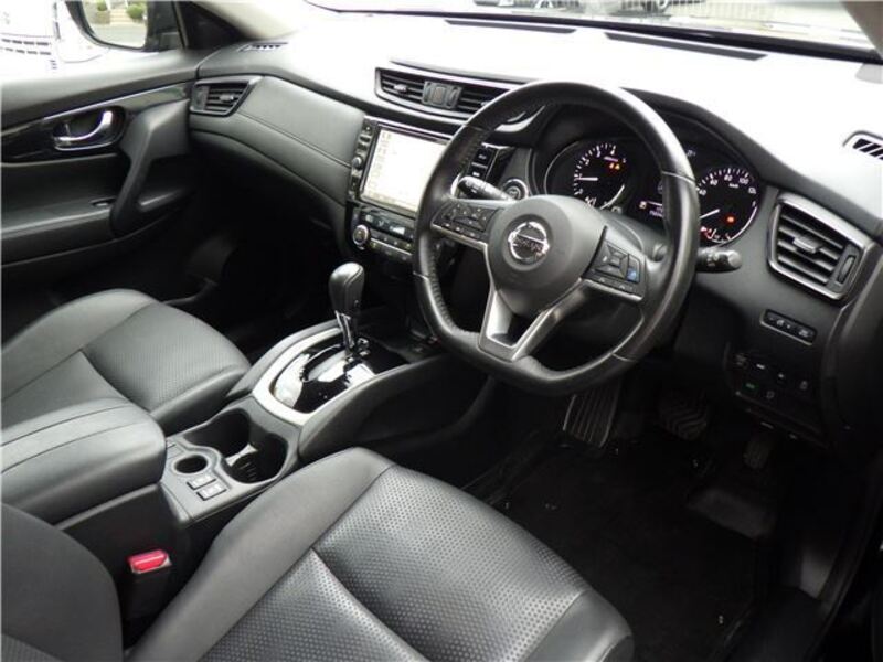 X-TRAIL