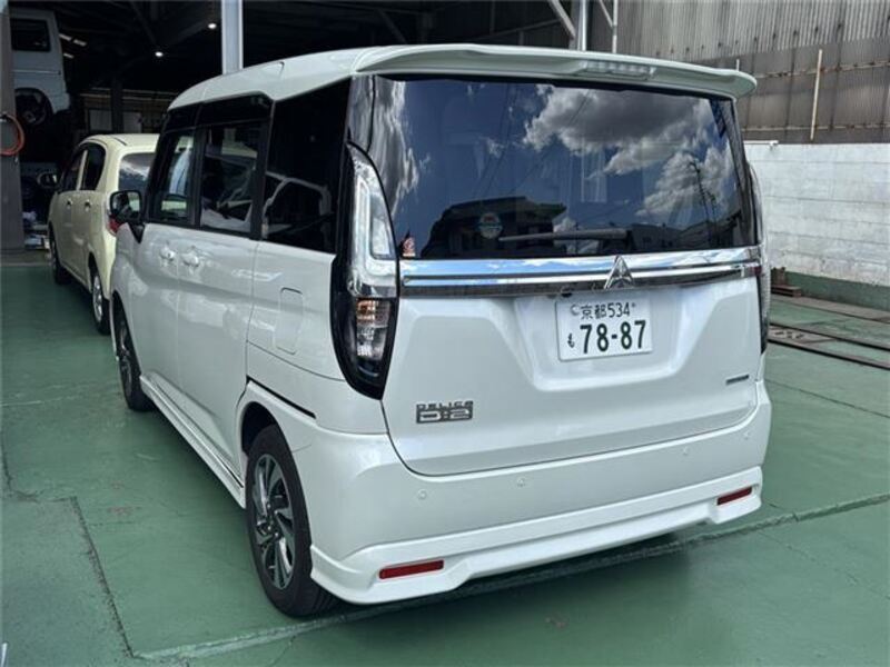 DELICA D2