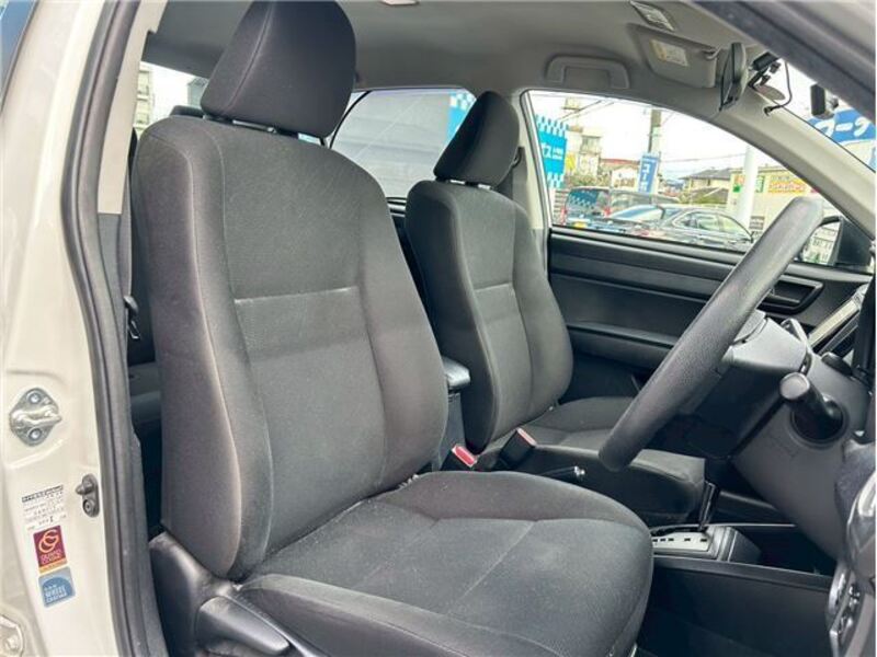 COROLLA AXIO