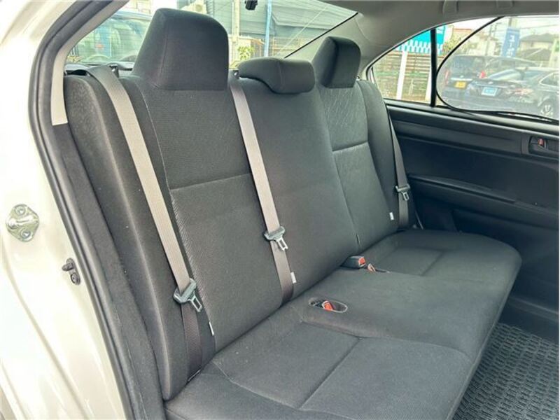 COROLLA AXIO