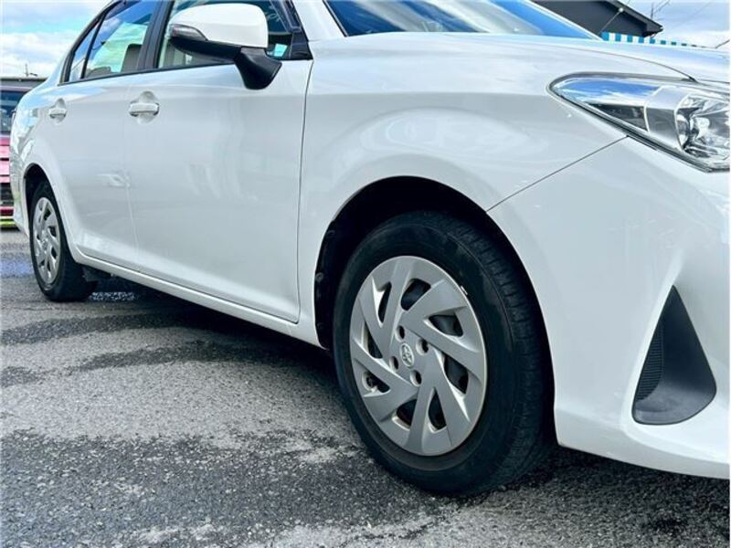 COROLLA AXIO