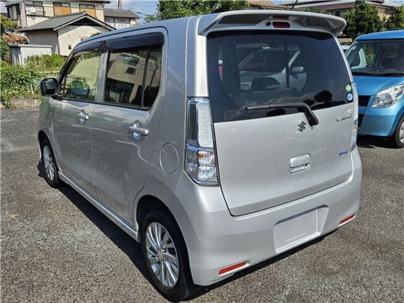 WAGON R