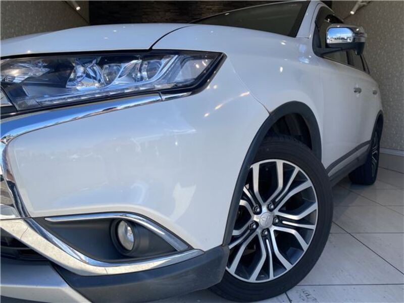 OUTLANDER