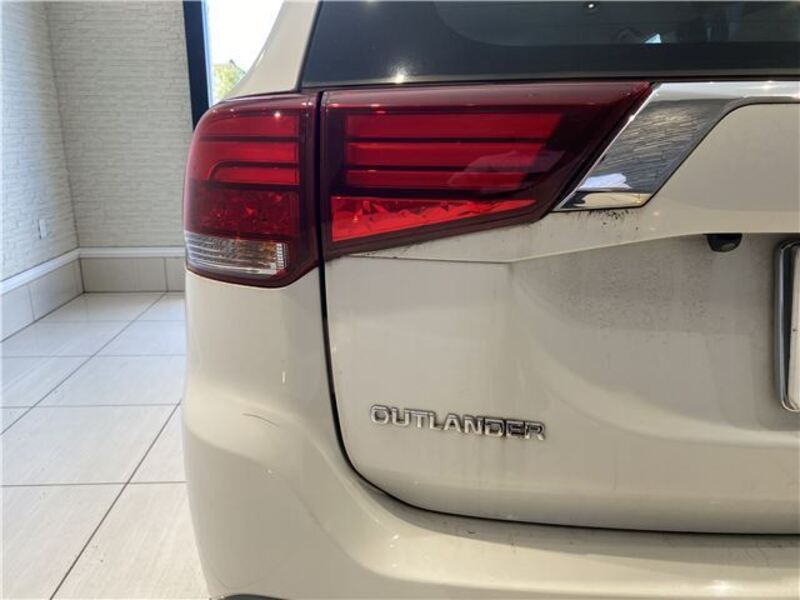 OUTLANDER