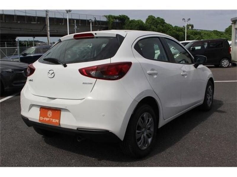 MAZDA2
