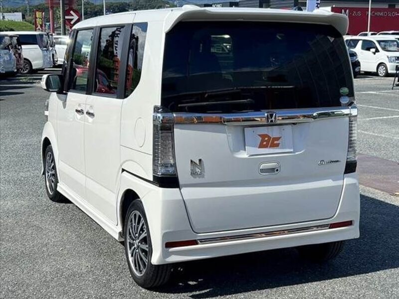 N BOX CUSTOM