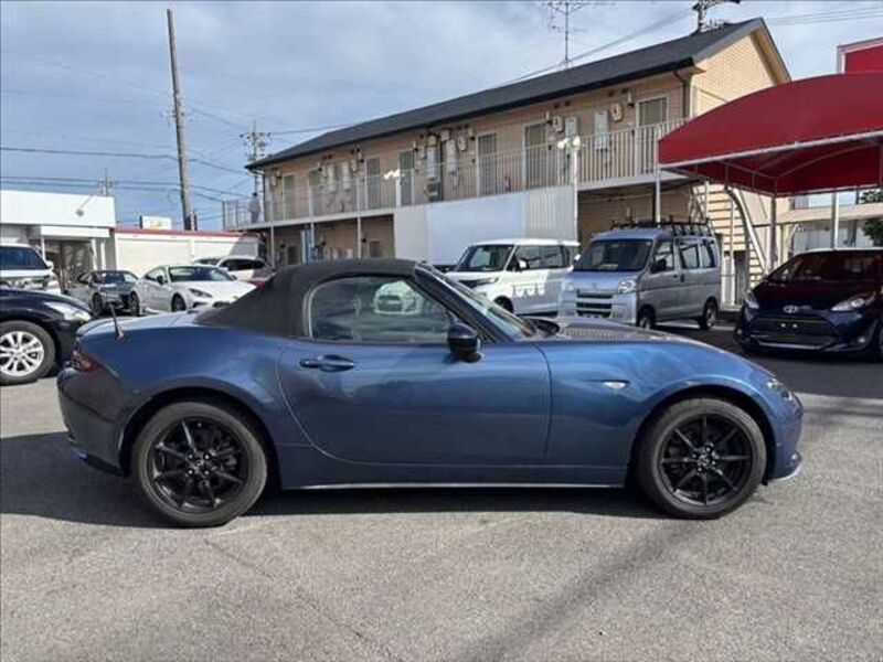 ROADSTER