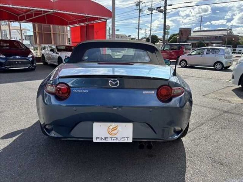ROADSTER