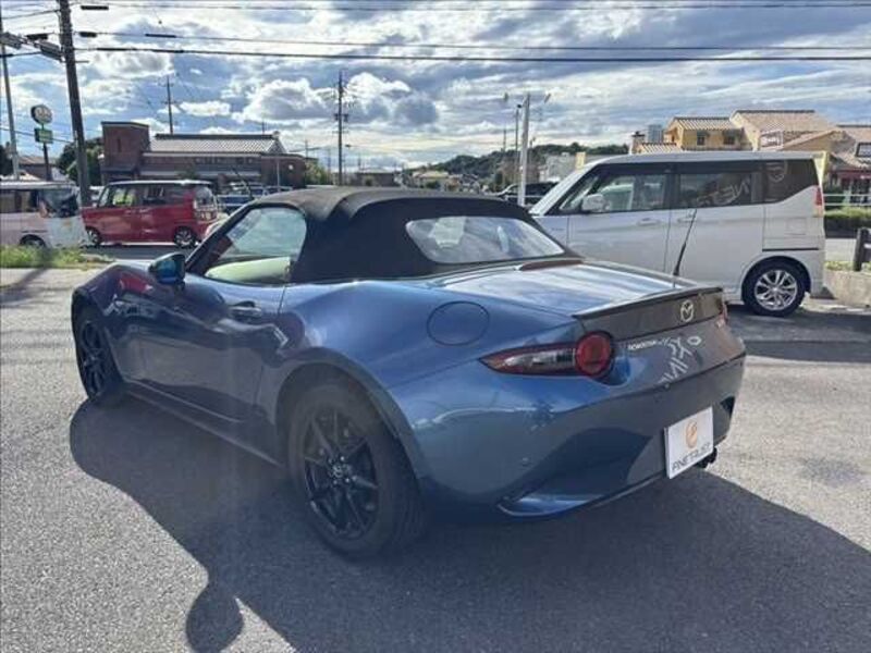 ROADSTER