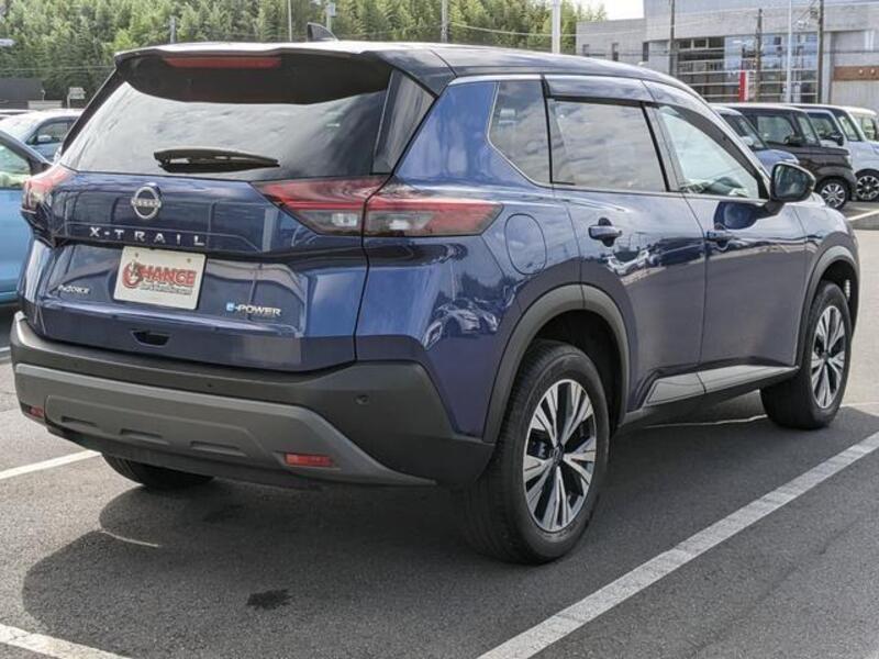 X-TRAIL