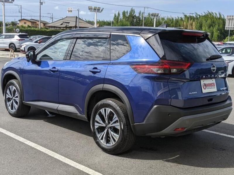X-TRAIL