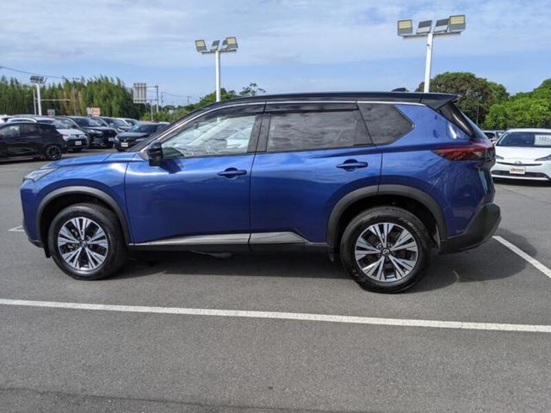 X-TRAIL