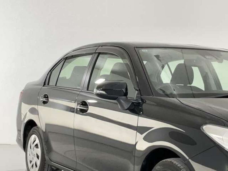 COROLLA AXIO