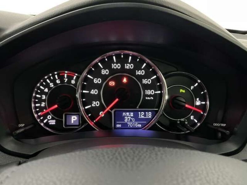 COROLLA AXIO