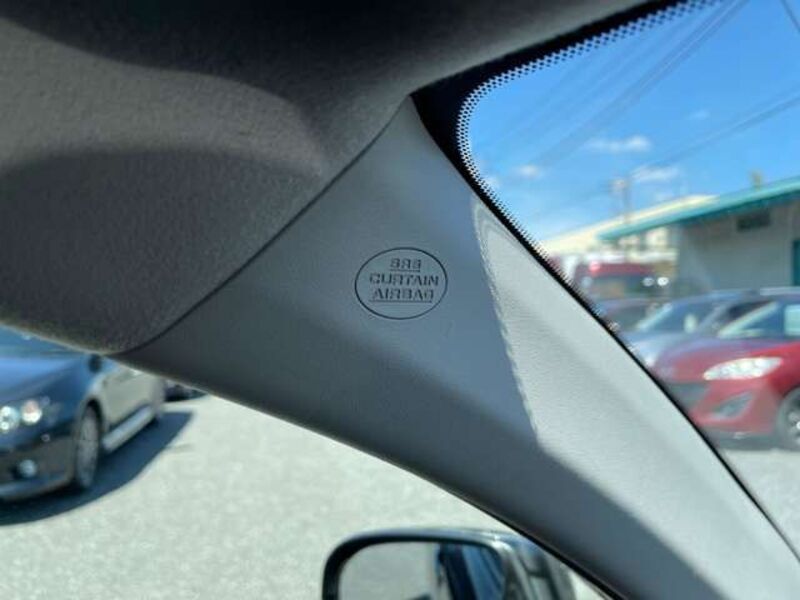 COROLLA AXIO
