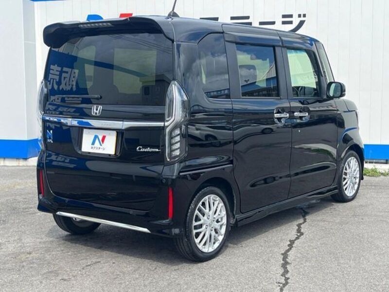 N BOX CUSTOM