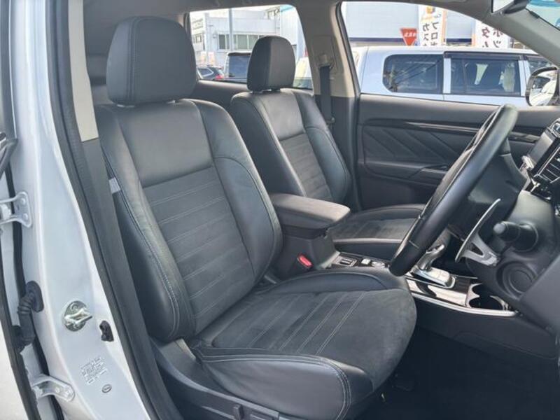 OUTLANDER PHEV