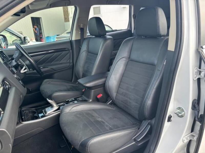 OUTLANDER PHEV