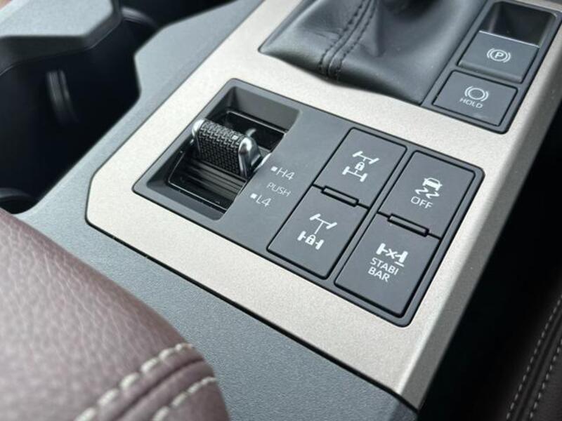 LAND CRUISER 250