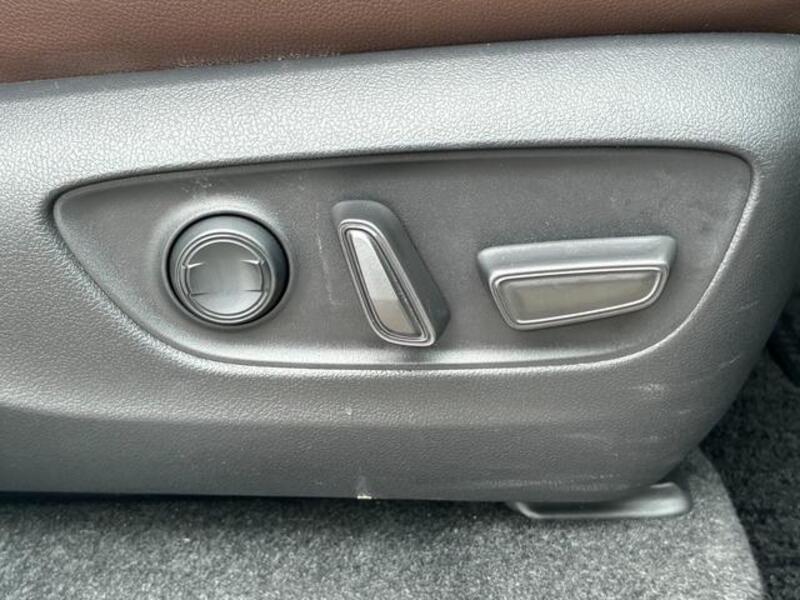 LAND CRUISER 250