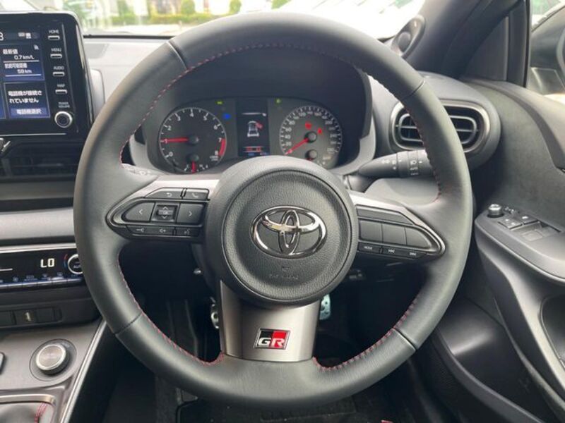 GR YARIS