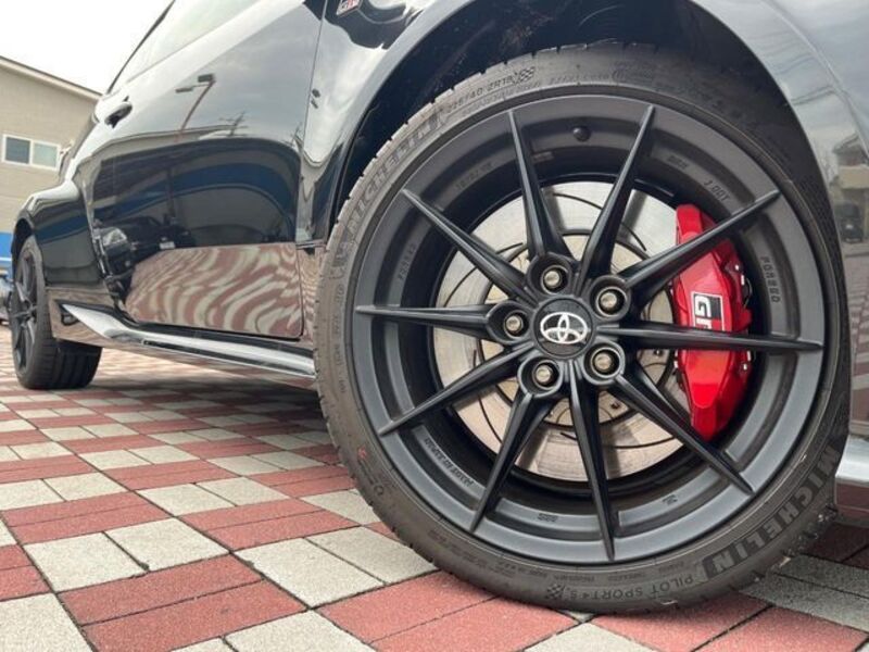 GR YARIS