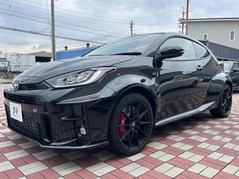 GR YARIS
